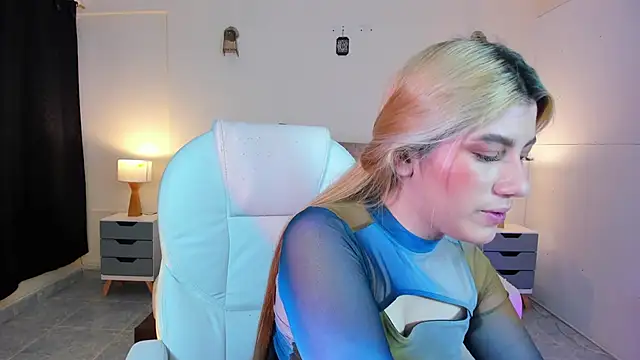 Snapshot of ARITOO_ chatting on 5, 12, 2024 ARITOO online show from 5, 12, 2024