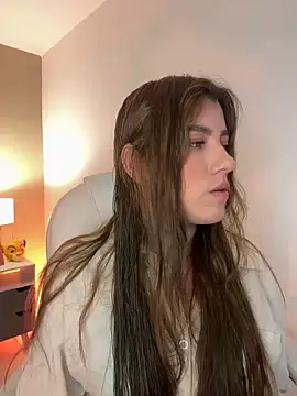 Snapshot of ARITOO_ chatting on 4, 1, 2025 ARITOO online show from 4, 1, 2025