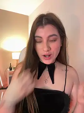 Snapshot of ARITOO_ chatting on 8, 1, 2025 ARITOO online show from 8, 1, 2025