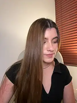 Snapshot of ARITOO_ chatting on 8, 3, 2025 ARITOO online show from 8, 3, 2025