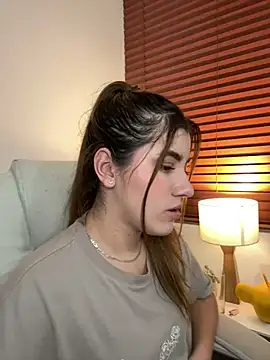 Snapshot of ARITOO_ chatting on 9, 3, 2025 ARITOO online show from 9, 3, 2025