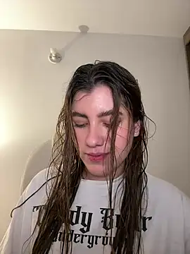 Snapshot of ARITOO_ chatting on 12, 3, 2025 ARITOO online show from 12, 3, 2025