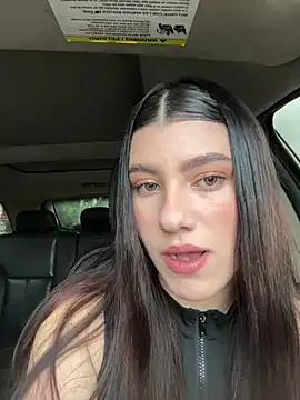 Snapshot of ARITOO_ chatting on 4, 10, 2025 ARITOO online show from 4, 10, 2025