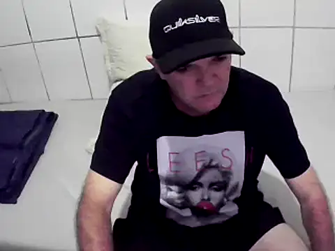 Snapshot of pierdona chatting on 18, 2, 2025 pierdona online show from 18, 2, 2025
