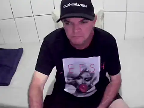 Snapshot of pierdona chatting on 19, 2, 2025 pierdona online show from 19, 2, 2025