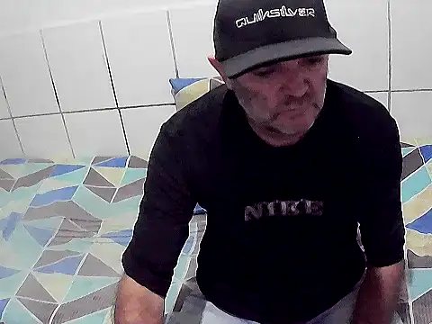 Snapshot of pierdona chatting on 18, 11, 2025 pierdona online show from 18, 11, 2025