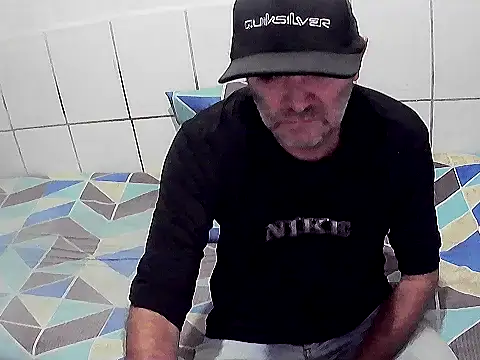 Snapshot of pierdona chatting on 19, 11, 2025 pierdona online show from 19, 11, 2025