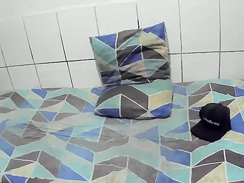 Snapshot of pierdona chatting on 4, 12, 2025 pierdona online show from 4, 12, 2025