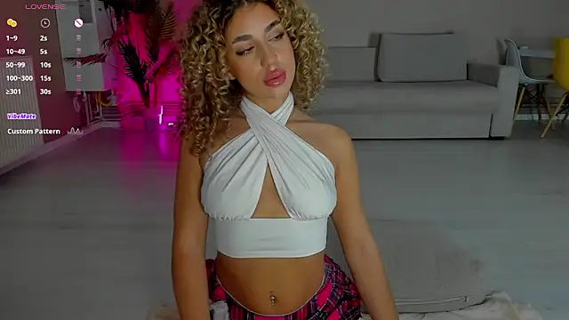 CurlyAnt0 online show from 12, 11, 2025