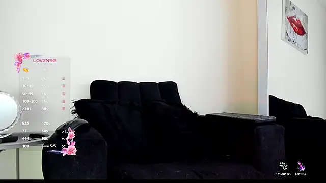 Snapshot of its__angelica_ chatting on 23, 10, 2025 its angelica online show from 23, 10, 2025