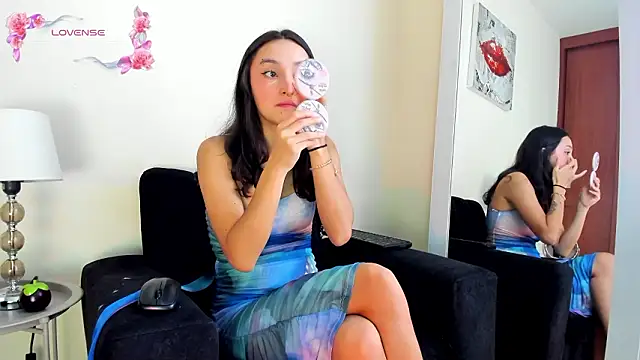 its  angelica  online show from 13, 3, 2026