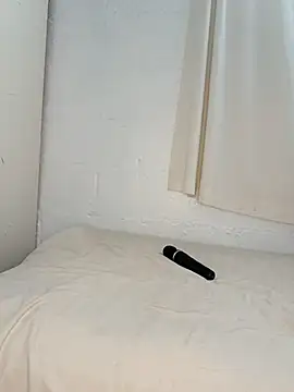 contagiousqueen online show from 12, 4, 2026