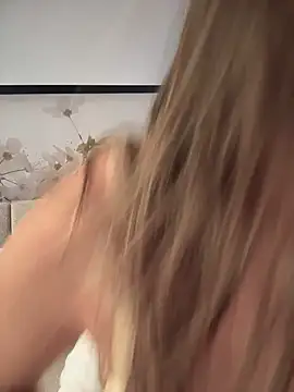 tuckersabrina online show from 17, 1, 2026