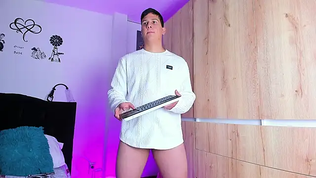 Snapshot of ANDREZALVAREZ chatting on 3, 12, 2024 ANDREZALVAREZ online show from 3, 12, 2024