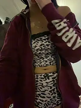 Snapshot of kittyprettybby chatting on 23, 5, 2026 kittyprettybby online show from 23, 5, 2026