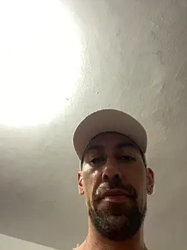 Snapshot of dantedesirexx chatting on 25, 2, 2025 dantedesirexx online show from 25, 2, 2025