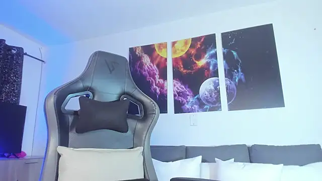 Snapshot of Lazy_Blake chatting on 1, 3, 2025 Lazy Blake online show from 1, 3, 2025