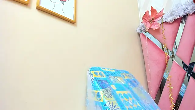 Snapshot of charlotterichardss chatting on 6, 12, 2024 charlotterichardss online show from 6, 12, 2024