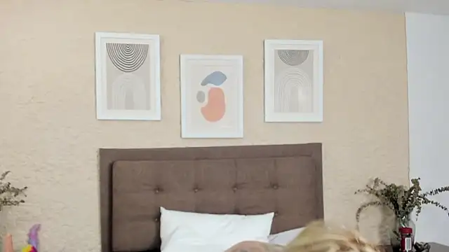 CarolinaGlamour online show from 15, 10, 2025