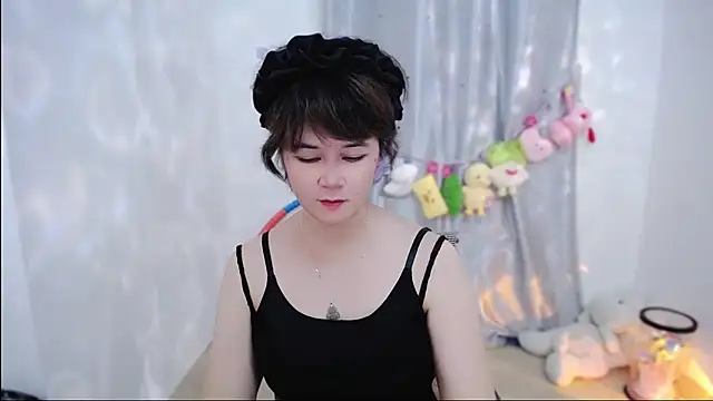 Snapshot of Fan_ting chatting on 17, 10, 2025 Fan ting online show from 17, 10, 2025