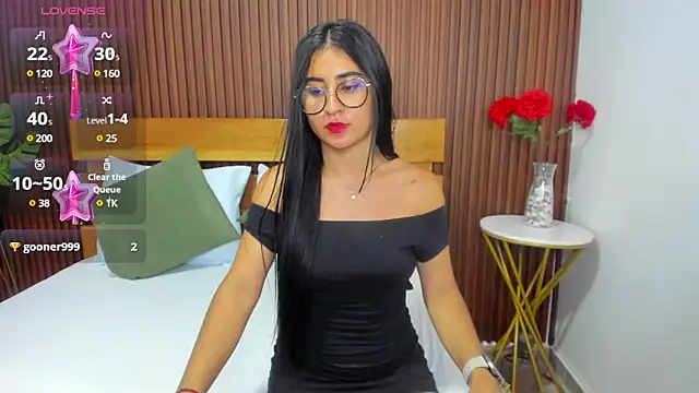 Snapshot of evelin_leroy chatting on 9, 1, 2025 evelin leroy online show from 9, 1, 2025