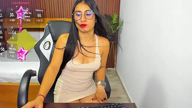 Snapshot of evelin_leroy chatting on 30, 1, 2025 evelin leroy online show from 30, 1, 2025