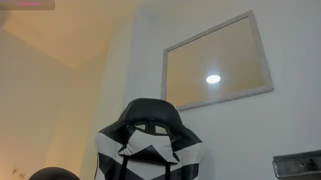 Snapshot of evelin_leroy chatting on 28, 11, 2025 evelin leroy online show from 28, 11, 2025