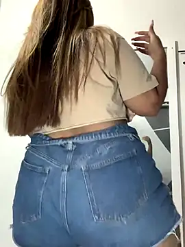 Snapshot of Evabigass chatting on 2, 12, 2024 Evabigass online show from 2, 12, 2024