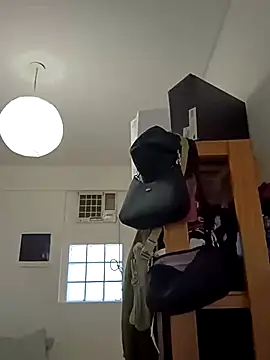 Snapshot of Alma-Mora chatting on 17, 3, 2025 Alma-Mora online show from 17, 3, 2025