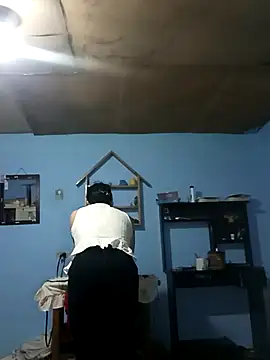 Elvishcassie  online show from 9, 9, 2025