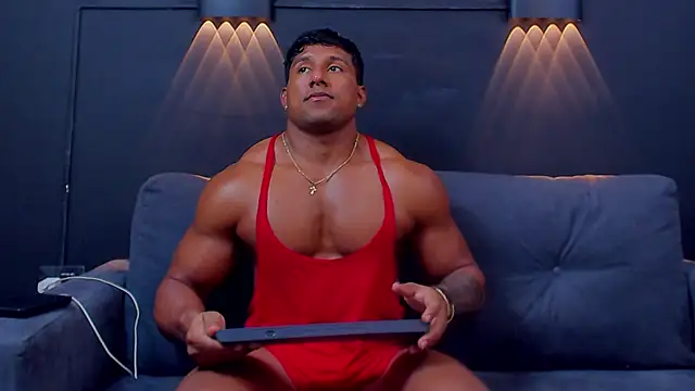 Snapshot of CallumMuscle chatting on 7, 2, 2025 CallumMuscle online show from 7, 2, 2025