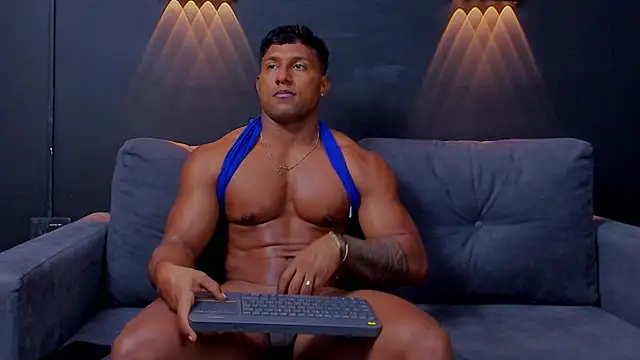 Snapshot of CallumMuscle chatting on 11, 2, 2025 CallumMuscle online show from 11, 2, 2025