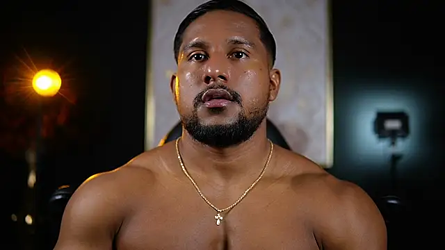 Snapshot of CallumMuscle chatting on 8, 9, 2025 CallumMuscle online show from 8, 9, 2025