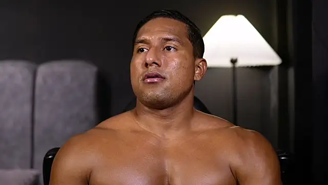 Snapshot of CallumMuscle chatting on 2, 12, 2025 CallumMuscle online show from 2, 12, 2025