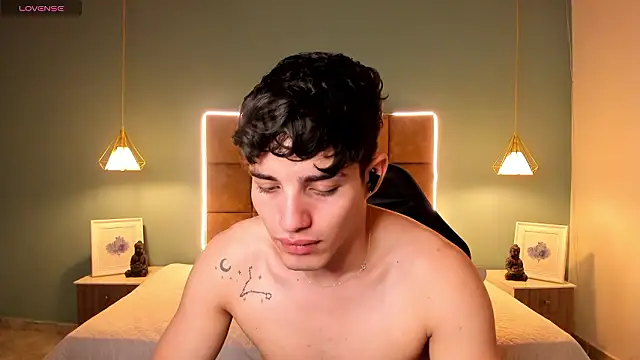 AlejooTwink online show from 27, 2, 2026