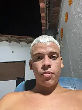 Snapshot of Leo_bunny_hot chatting on 21, 11, 2025 Leo bunny hot online show from 21, 11, 2025