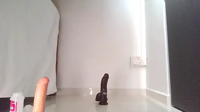 Reneta Rebekka Lopez online show from 2, 2, 2025