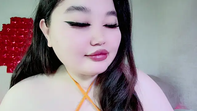 Snapshot of amina_moonlightt chatting on 19, 2, 2025 amina moonlightt online show from 19, 2, 2025