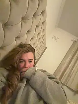 Mia MilesXXX online show from 23, 3, 2026