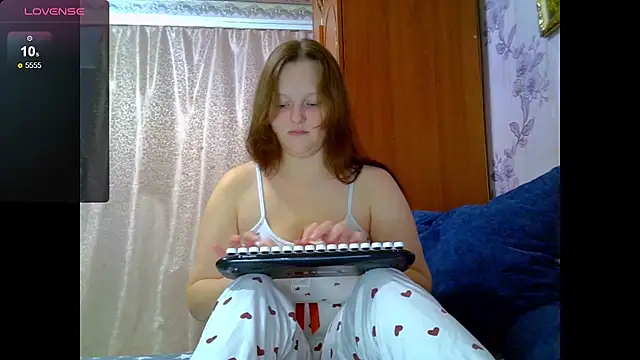 Snapshot of Aria__Dark chatting on 12, 9, 2025 Aria  Dark online show from 12, 9, 2025
