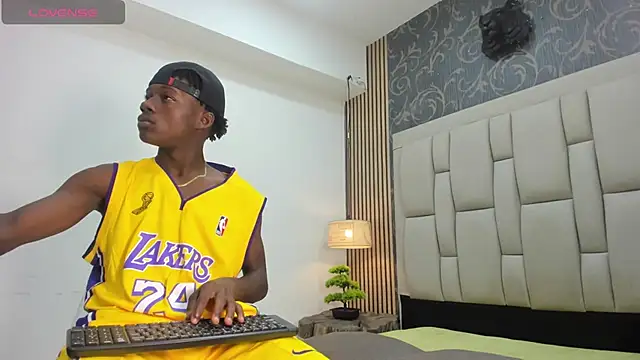 Snapshot of chimi88 chatting on 21, 2, 2025 chimi88 online show from 21, 2, 2025