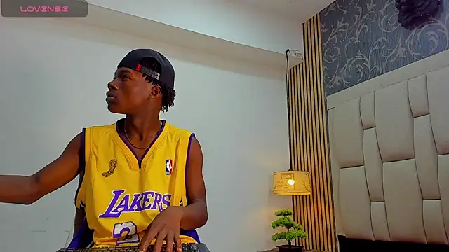 Snapshot of chimi88 chatting on 10, 3, 2025 chimi88 online show from 10, 3, 2025