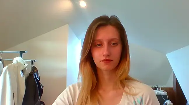 LUNA delight online show from 19, 2, 2025