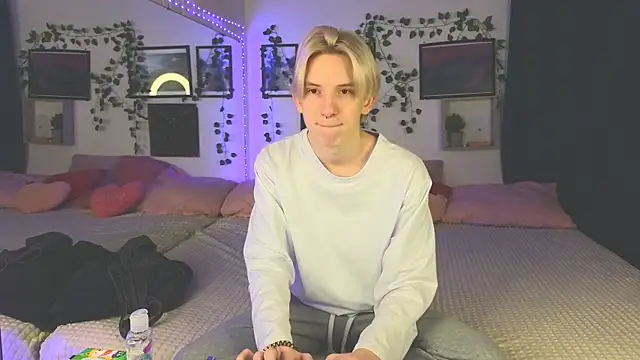 Snapshot of Ron_Vils chatting on 18, 1, 2025 Ron Vils online show from 18, 1, 2025