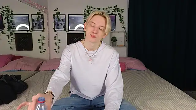 Snapshot of Ron_Vils chatting on 23, 1, 2025 Ron Vils online show from 23, 1, 2025