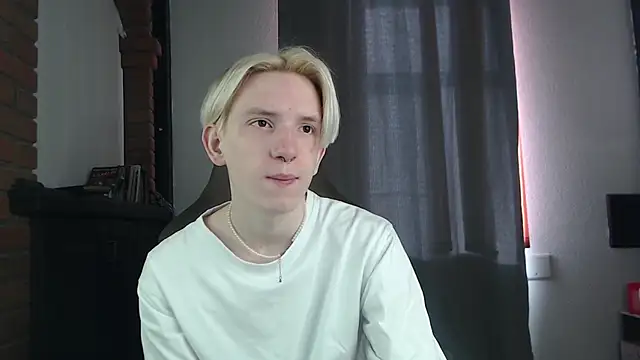 Snapshot of Ron_Vils chatting on 23, 2, 2025 Ron Vils online show from 23, 2, 2025