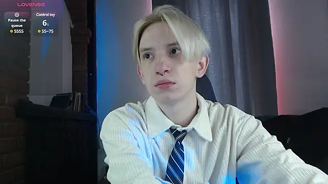 Snapshot of Ron_Vils chatting on 28, 2, 2025 Ron Vils online show from 28, 2, 2025