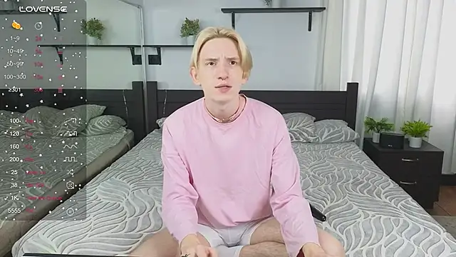 Snapshot of Ron_Vils chatting on 9, 9, 2025 Ron Vils online show from 9, 9, 2025