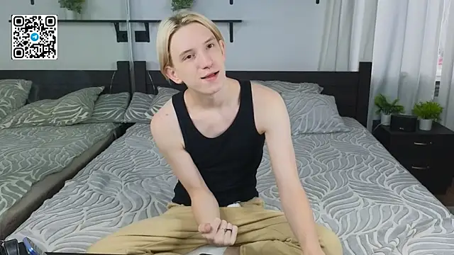 Snapshot of Ron_Vils chatting on 22, 9, 2025 Ron Vils online show from 22, 9, 2025