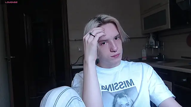 Snapshot of Ron_Vils chatting on 23, 9, 2025 Ron Vils online show from 23, 9, 2025